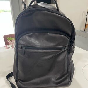 Kenneth Cole reaction dark brown leather backpack